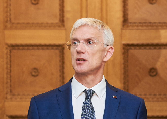 Kariņš: seniori būtu jāuzaicina uz konkrētu vietu un laiku vakcinēties