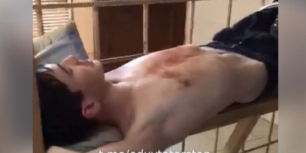 "Я всегда всех ненавидел": студент, задержанный после стрельбы в Казани, бился в истерике на допросе