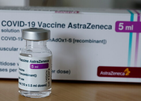 Ceturtdien Latvija varētu saņemt 12 000 "AstraZeneca" vakcīnu pret Covid-19 devu