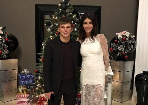 Мен оны төрт аяғына отырғыздым да, оны сиқтым. Пискадағы суреттегі ана