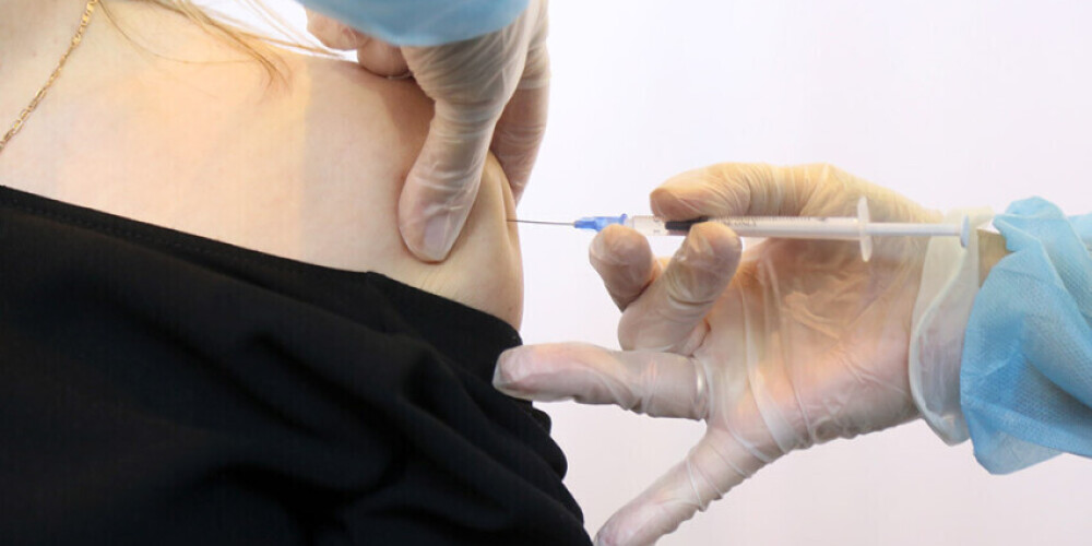 Вакцинацию от Covid-19 завершили более 95 000 человек