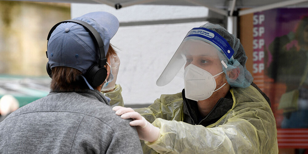 Igaunijā inficēšanās ar koronavīrusu atklāta vēl 300 cilvēkiem; divi miruši