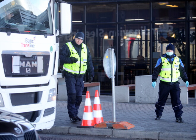 Nedēļas nogalē robežsargi konstatējuši 14 personas ar viltotiem Covid-19 testiem