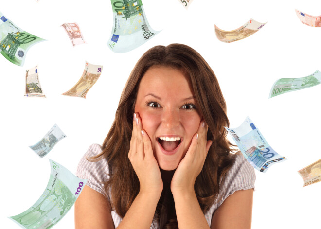 Суд заставил женщину поделиться деньгами погибшего мужа с его любовницей