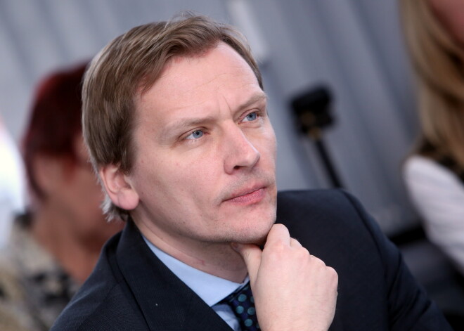 Ministru kabinets un nevalstiskās organizācijas SEPLP locekļa amatam virza Jāni Siksni