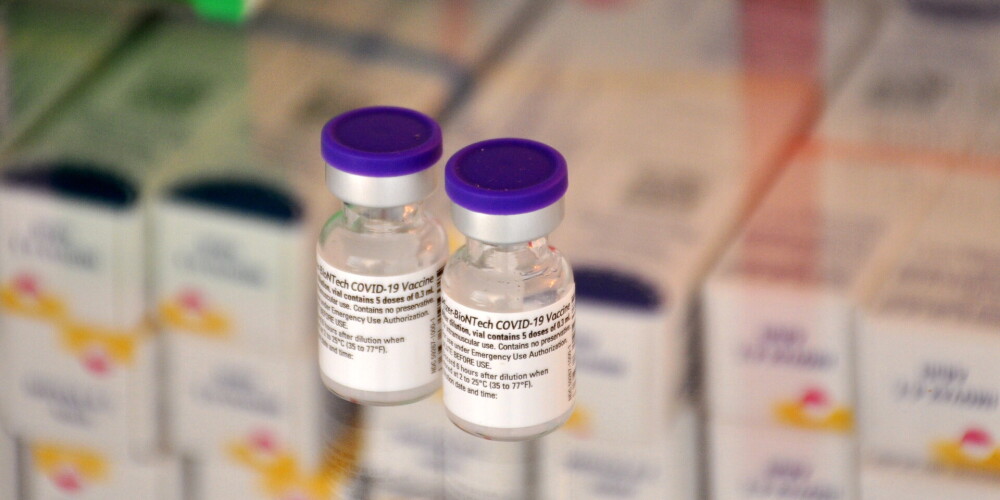 Латвия получила 81 900 доз вакцины Pfizer/BioNTech от Covid-19