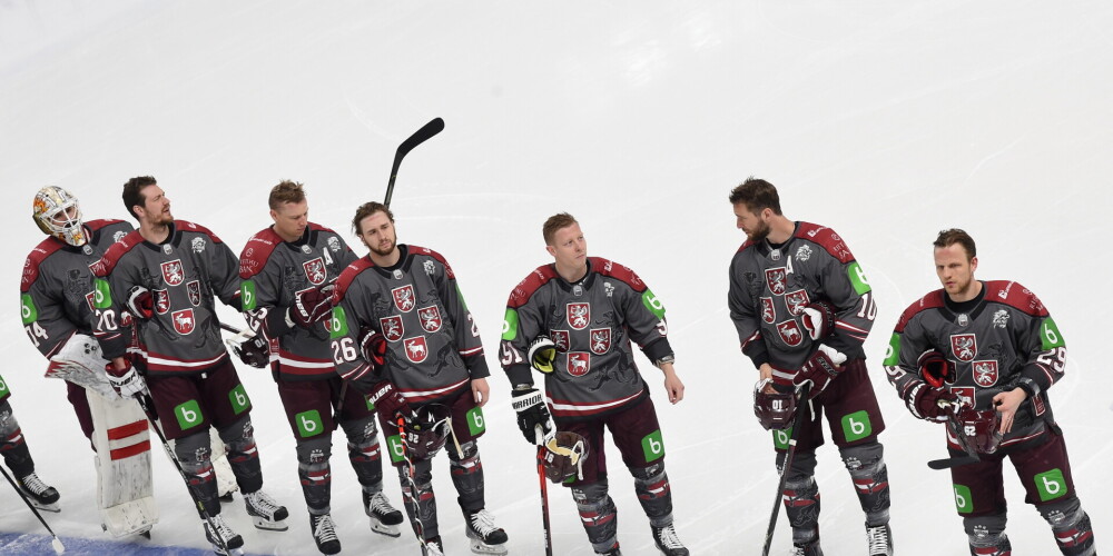 Latvijas hokeja izlase atkal aizvadījusi treniņu uz ledus