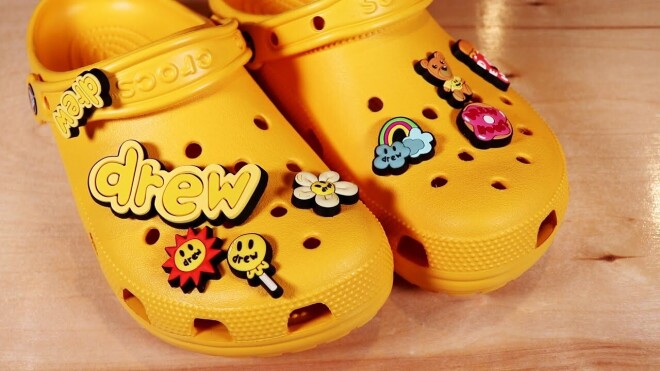 Коллаборация Crocs с Джастином Бибером