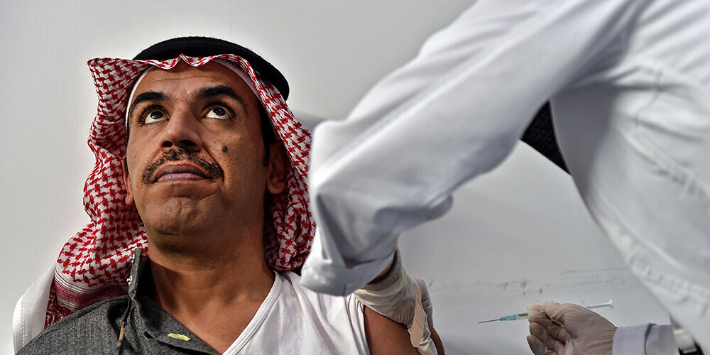Saūda Arābija noteiks obligātu vakcināciju iestāžu apmeklēšanai