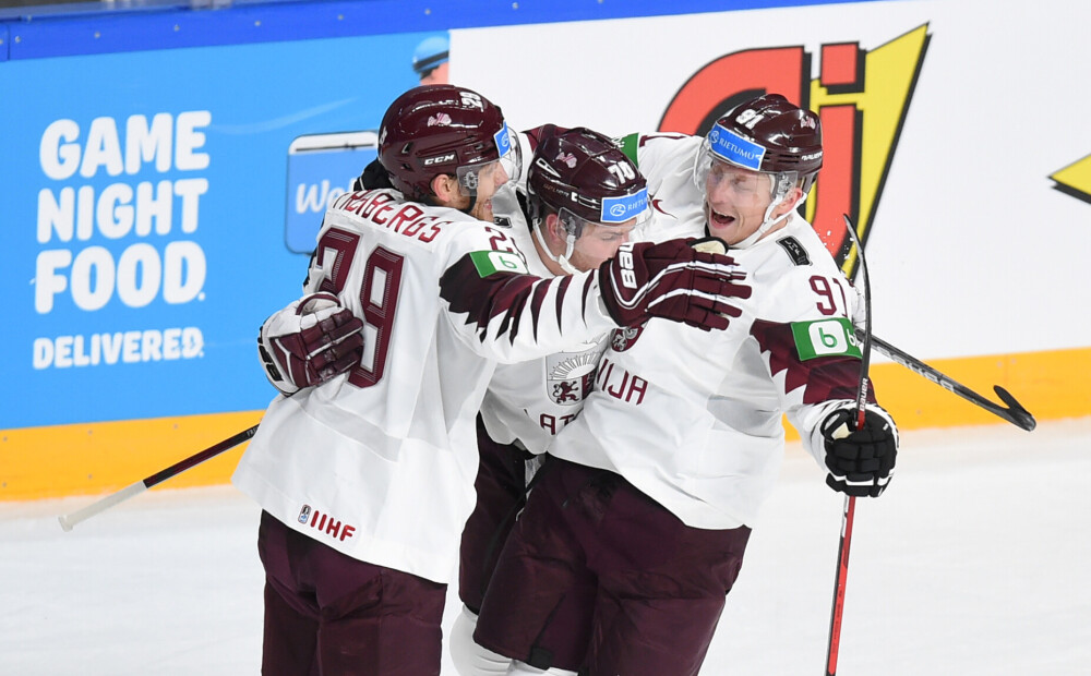 Indraša pēdējo sekunžu vārti ļauj Latvijai pirmajā periodā uzvarēt Kanādu
