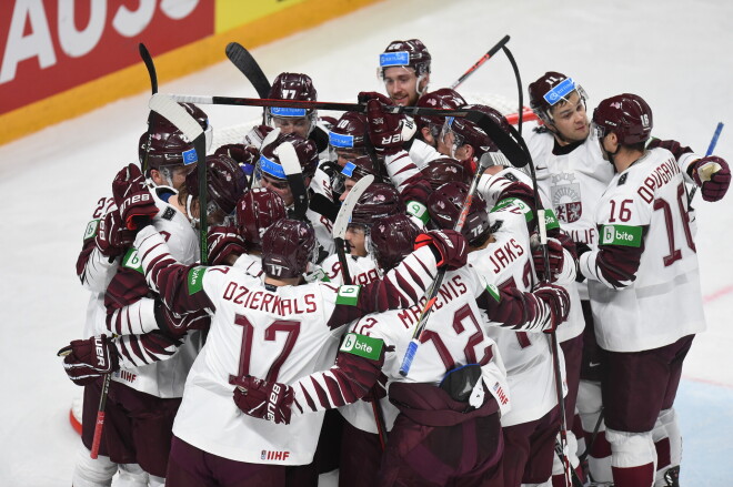 Pasaules čempionāta spēle hokejā starp Latvijas un Kanādas valstsvienībām arēnā ''Rīga''.