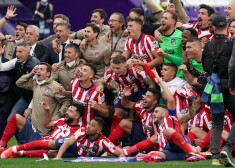 Madrides "Atletico" komanda sestdien atgriezās Spānijas čempiones futbolā tronī, kur pēdējo reizi bija 2014.gadā.