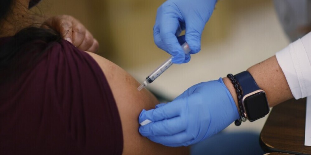 Процесс вакцинации от Covid-19 завершили почти 10% жителей Латвии