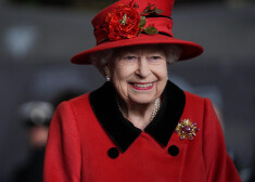 Елизавета II впервые появилась на публике после того, как принц Гарри обвинил королевскую семью в безразличии