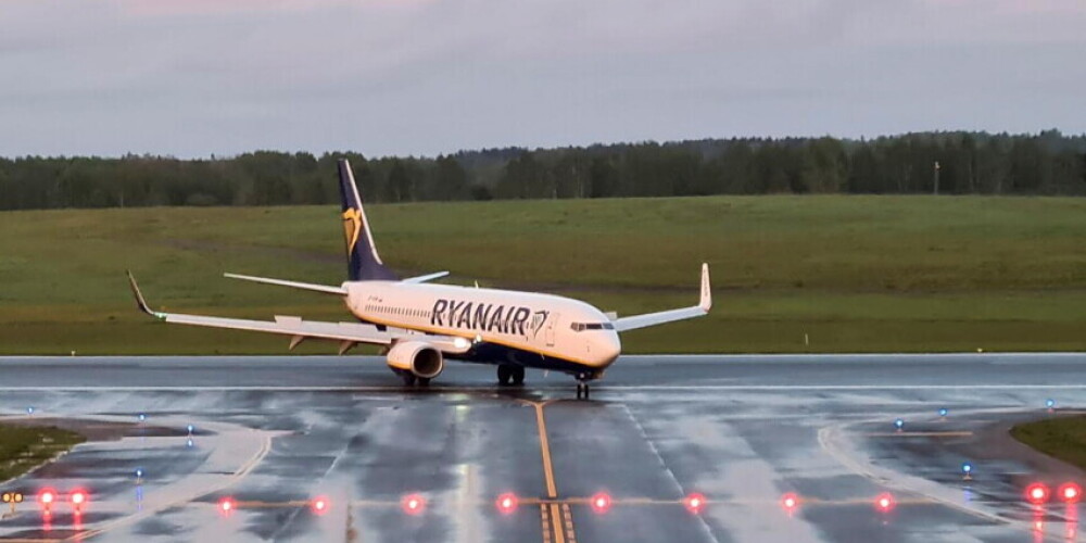Самолет Ryanair приземлился в Вильнюсе после экстренной посадки в Минске