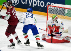 Pasaules čempionāta spēle hokejā starp Latvijas un Itālijas valstsvienībām arēnā ''Rīga''.