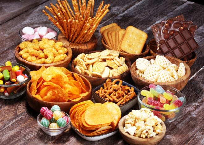 Диетологи назвали самый худший продукт для перекуса