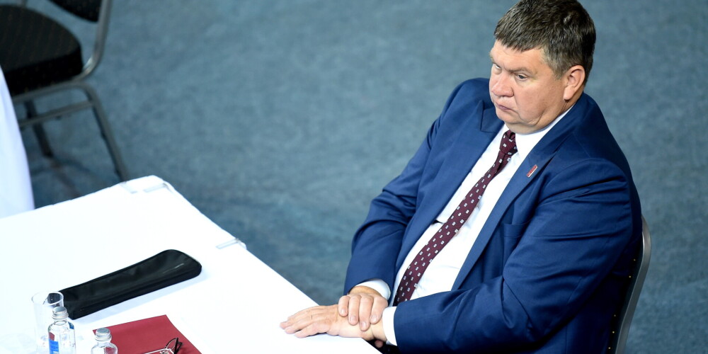 Kalvītis pārvēlēts "Latvijas gāzes" priekšsēdētāja amatā