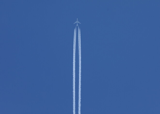 Par spīti aizliegumam, Latvijas gaisa telpu šķērsojusi Baltkrievijas aviosabiedrības lidmašīna