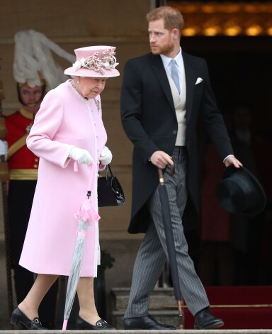 Princis Harijs ar vecmāmiņu karalieni Elizabeti II 2019.gadā.