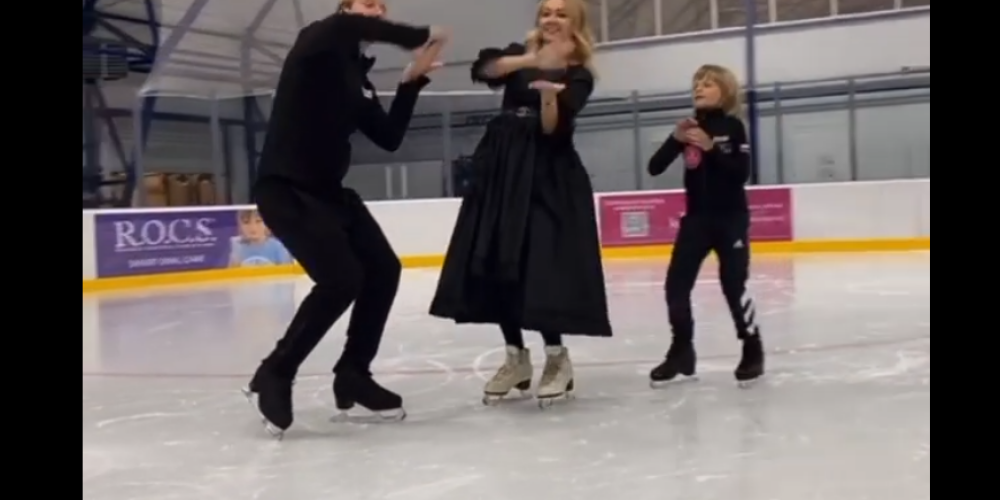 "Подергались перед камерой": нелепые танцы Яны Рудковской с мужем и сыном попали на видео