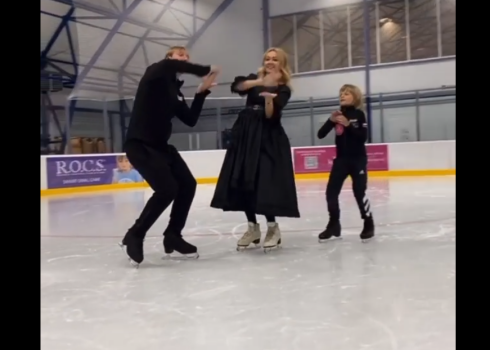 "Подергались перед камерой": нелепые танцы Яны Рудковской с мужем и сыном попали на видео