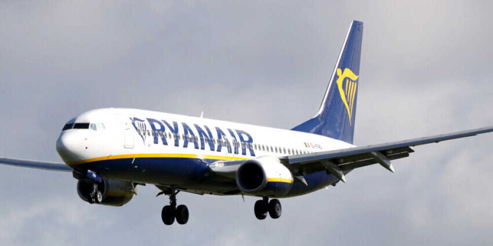 Рейс Ryanair экстренно посадили в Берлине из-за сообщения о бомбе
