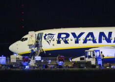 Potenciālu draudu dēļ "Ryanair" lidmašīna veikusi ārkārtas nosēšanos Berlīnē