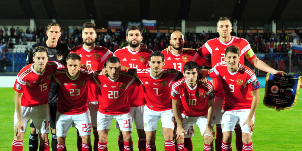 Krievijas futbola izlase ir nacionālā futbola komanda, kas pārstāv Krieviju starptautiskās futbola sacensībās. Krievijas futbola izlasi pārvalda Krievijas Futbola savienība. Savas pirmās spēles vēl kā Krievijas Impērijas izlase tā aizvadīja pirms 1. Pasaules kara, taču pēc tam pastāvēja kā PSRS izlase. Lielākais sasniegums Pasaules kausa turnīros ir iekļūšana ceturtdaļfinālā 2018. gadā, kad čempionāts norisinājās tieši Krievijā. 2008. gada Eiropas čempionātā izlase iekļuva pusfinālā.