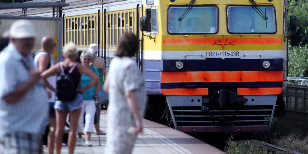 Rīgā un Pierīgā astoņas dzelzceļa pieturas pārveidos par mobilitātes punktiem