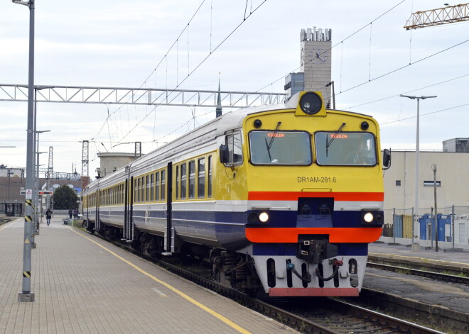 Kabeļa pārrāvuma dēļ var kavēties atsevišķu maršrutu vilcienu reisi