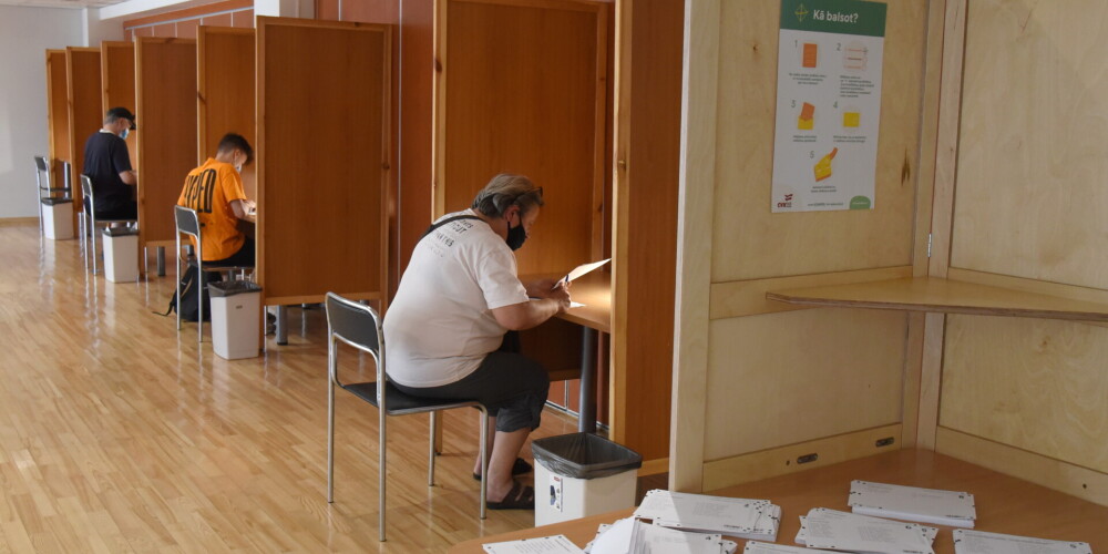 Joprojām nav skaidrs, kā Salaspils vēlēšanu iecirknī atgadījusies kļūda; CVK vadītājai divas versijas