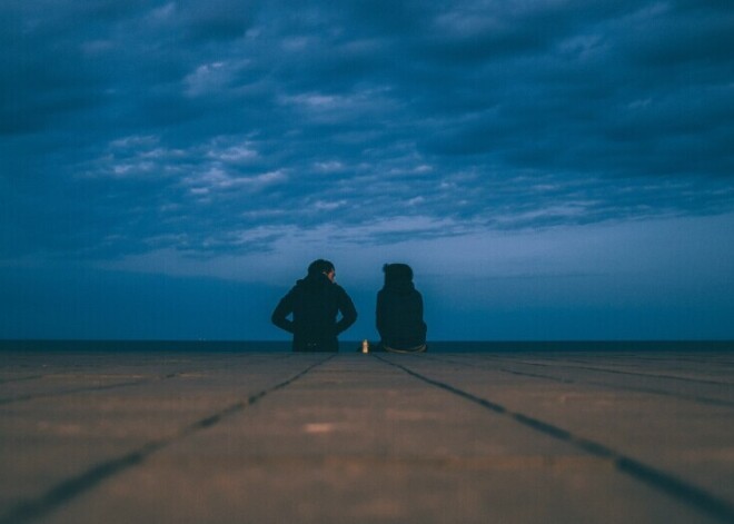 Как общаться с алкоголиком - избавиться от него или сказать, что надо лечиться?