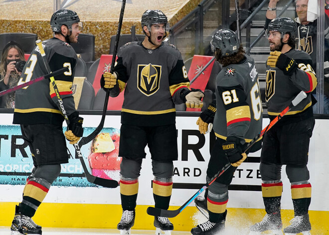 "Golden Knights" izlīdzina rezultātu sērijā pret "Avalanche"; "Canadiens" panāk 3-0