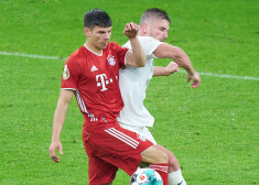 Daniels Ontužāns Minhenes "Bayern" kreklā.