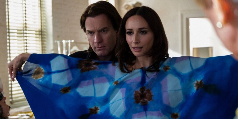 Кадр из сериала Halston