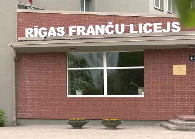 Абсурд! Ребенку отказали в приеме в ближайшую школу, родители подозревают фиктивные декларации адресов