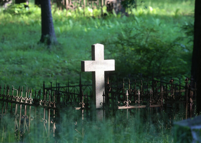 Mirušo skaits gada pirmajās 20 nedēļās Latvijā pieaudzis par 21,1%