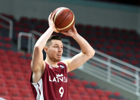 Latvijas basketbola izlases spēlētājs Dairis Bertāns.