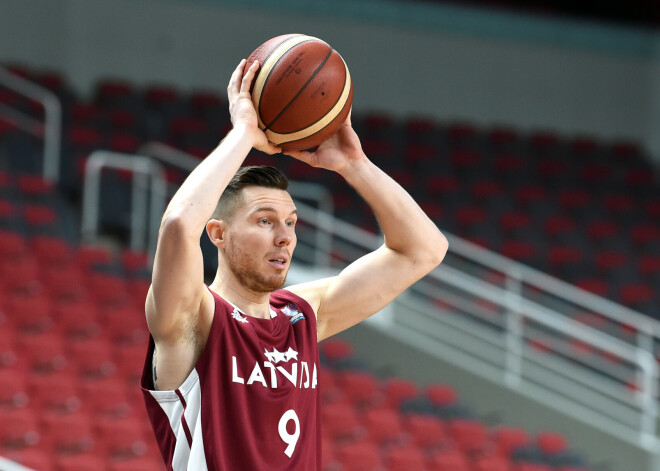 Bertāns un virkne potenciālo basketbola izlases debitantu uzsāk gatavošanos pārbaudes spēlei pret Poliju