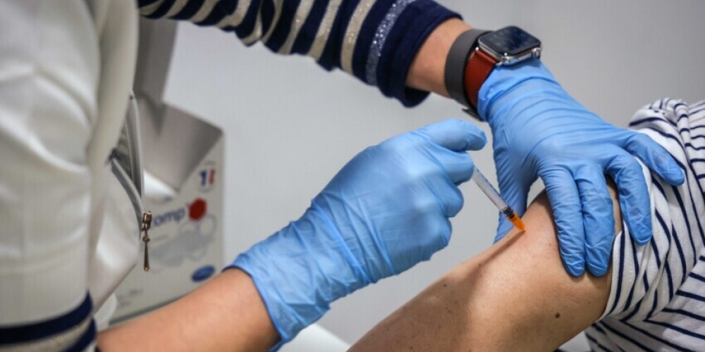 ZVA: nav apstiprināts neviens ar vakcīnām cēloņsaistīts nāves gadījums