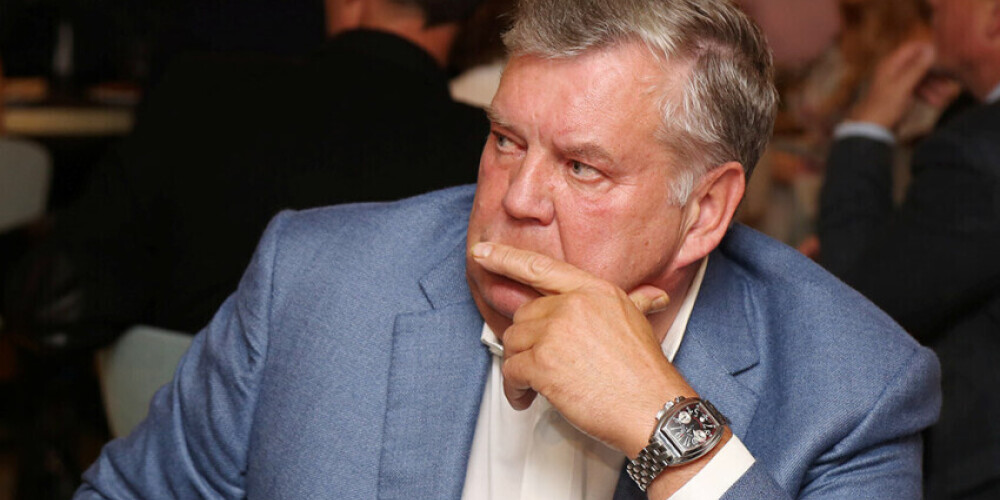 Урбанович: партия не пожалеет Адамсона, если предательство будет доказано