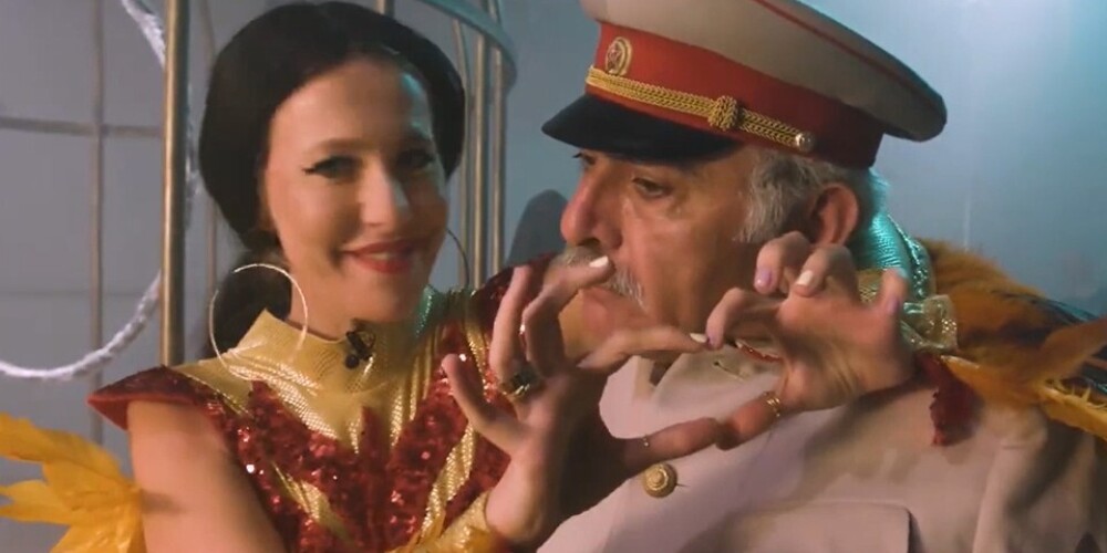 "Оля, ты огонь на заводе, и Сталин хочет потушить тебя!": Собчак спародировала Бузову