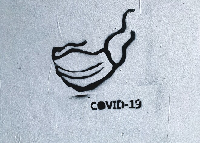 Covid-19 в Латвии: количество болеющих впервые с ноября упало до менее 3000