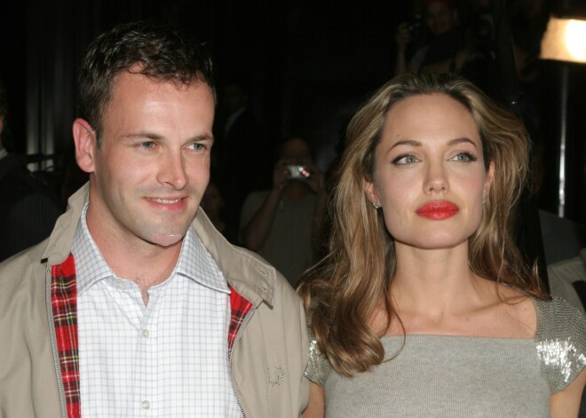 Анджелина Джоли тайно встретилась с первым мужем