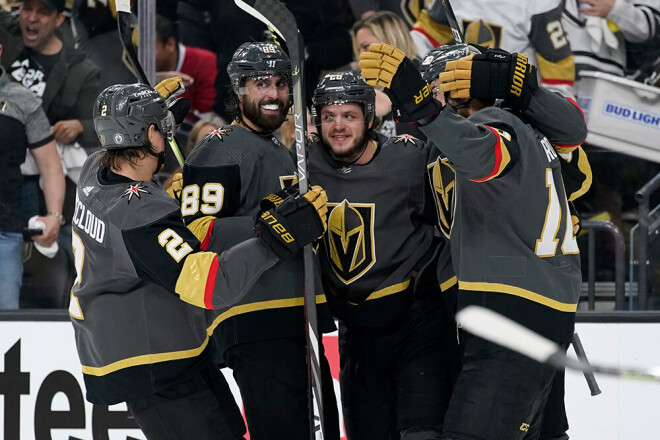 "Golden Knights" šī bija jau piektā uzvara "play-off" spēlēs pēc kārtas.