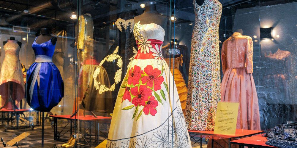 Atkal atvērtais Modes muzejs aicina uz izstādi, kas veltīta visstilīgākās valsts Itālijas modei