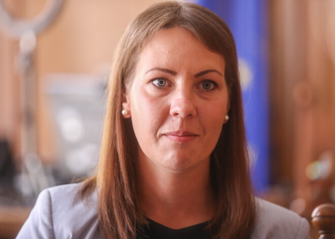 "Продолжать удаленную учебу невозможно; нужно привить каждого ребенка": министр образования и науки