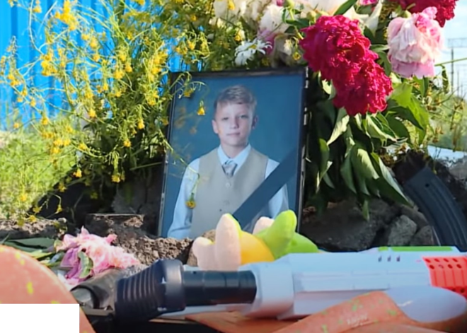 "Я первый раз на поезде!": 11-летний мальчик залез на состав и заснял на видео последние секунды своей жизни