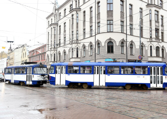 Sestdien Rīgā būs izmaiņas sabiedriskā transporta darbībā